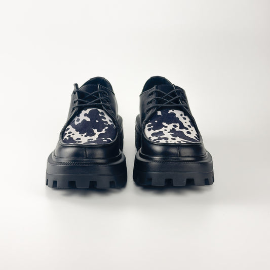Derbys Lou Noir motif Vache