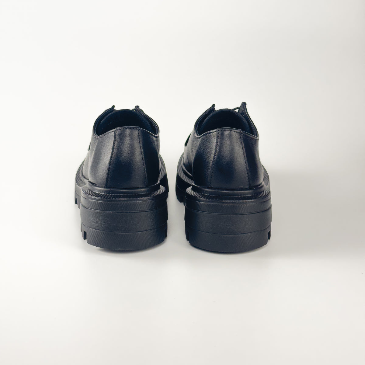 Derbys Lou Noir motif Vache